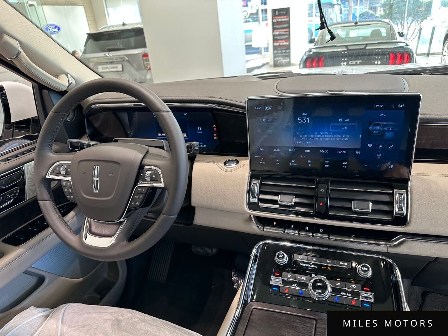 Lincoln 네비게이터 2022 — миниатюра 9
