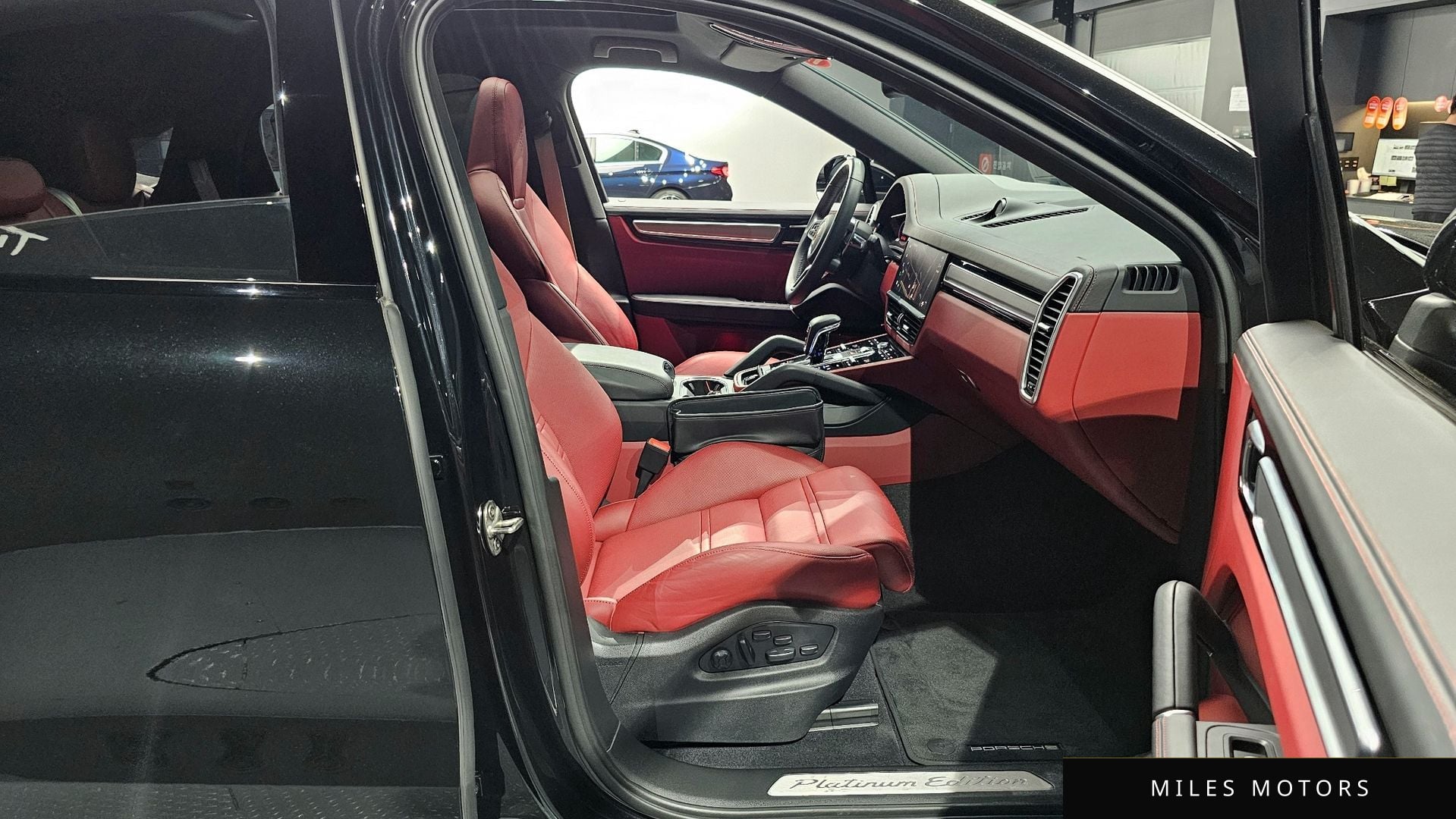 Porsche 카이엔 (PO536) 2023 — миниатюра 10
