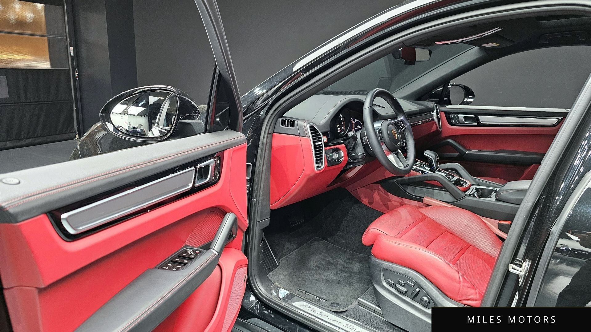 Porsche 카이엔 (PO536) 2023 — миниатюра 11