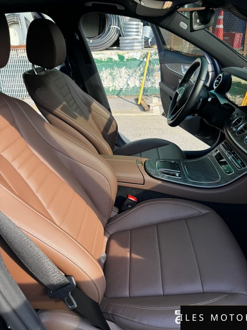 Mercedes-Benz E-Class W213 2023 — миниатюра 12