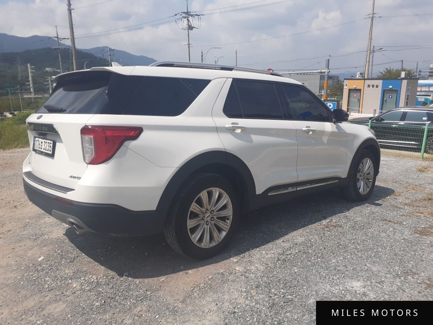 Ford Explorer 2022 — миниатюра 7