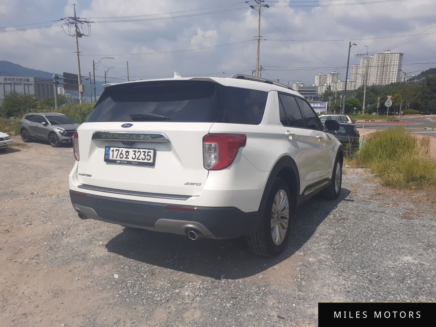 Ford Explorer 2022 — миниатюра 9