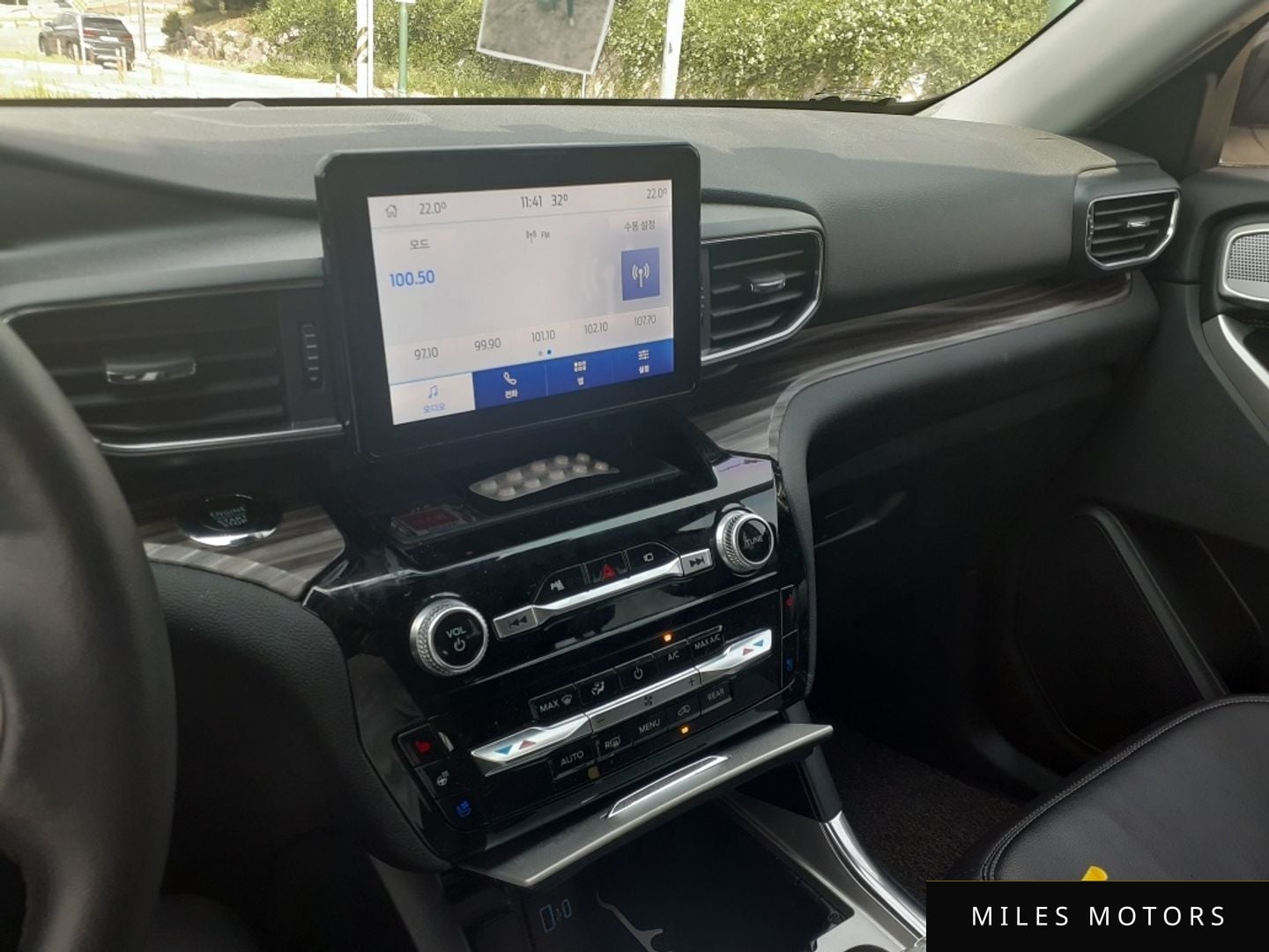 Ford Explorer 2022 — миниатюра 12
