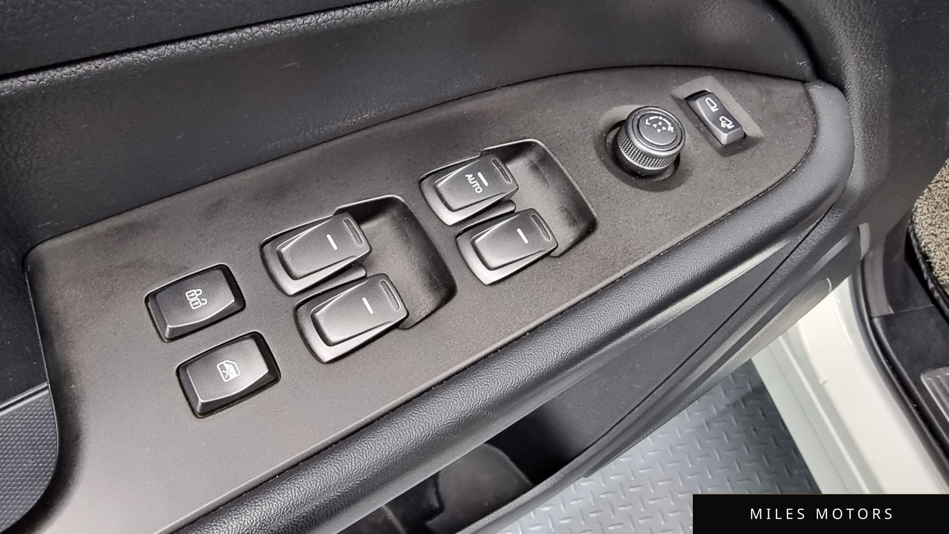 KG Mobility Rexton 2019 — миниатюра 12