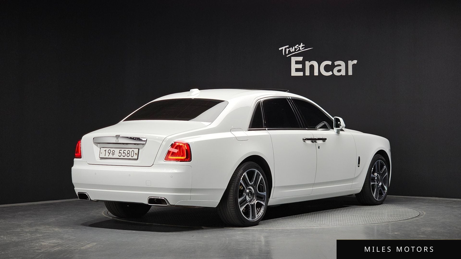 Rolls-Royce 고스트 2019 — миниатюра 2