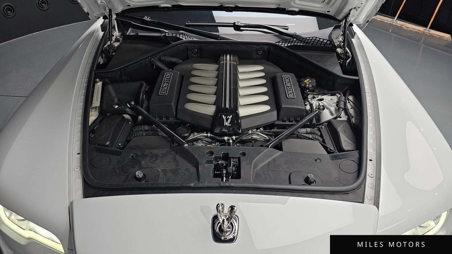 Rolls-Royce 고스트 2019 — миниатюра 6