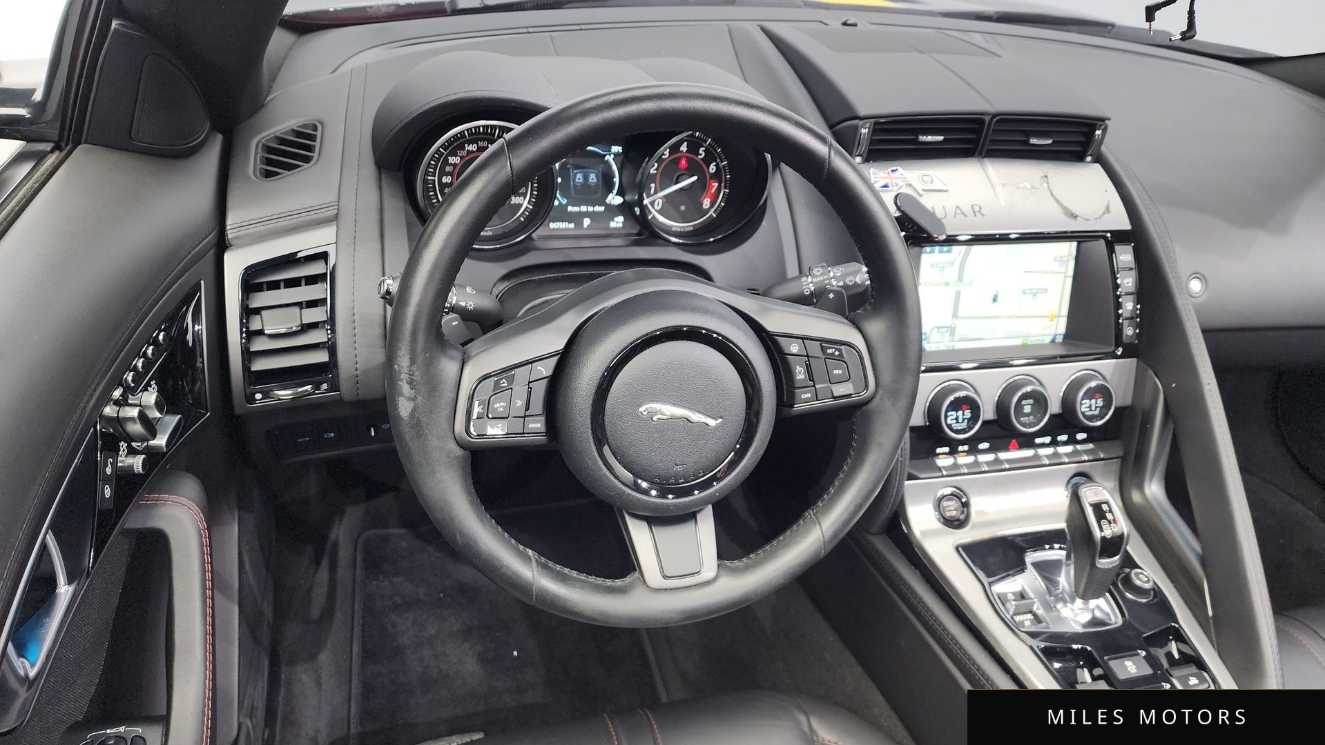 Jaguar F-TYPE 2017 — миниатюра 12