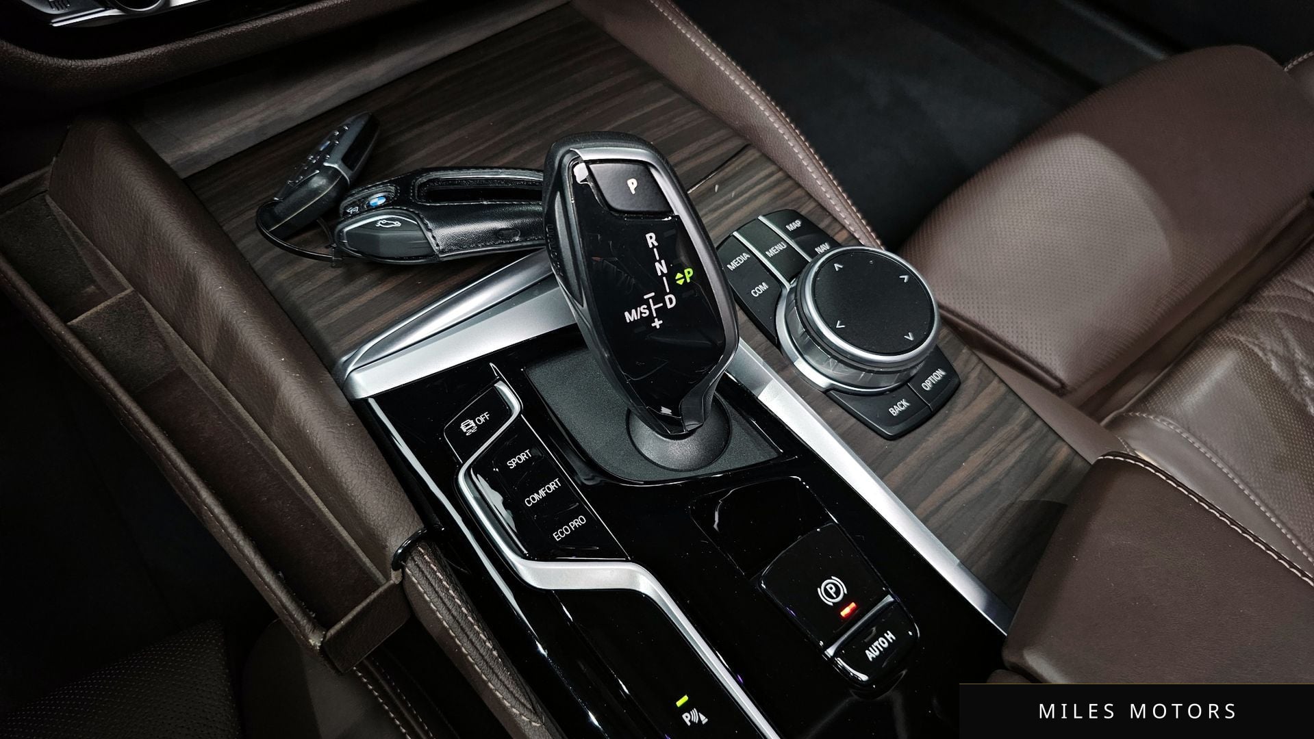 BMW 5 Series (G30) 2021 — миниатюра 9