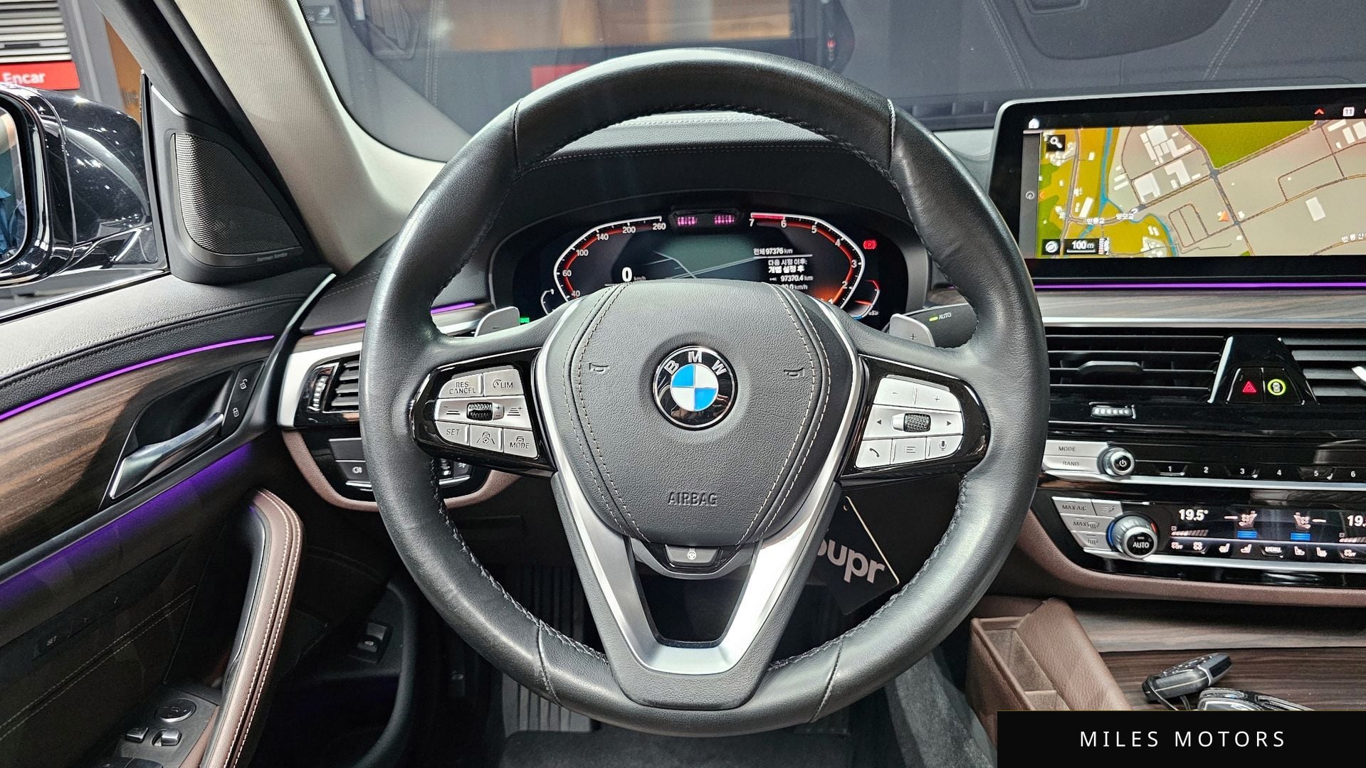 BMW 5 Series (G30) 2021 — миниатюра 13