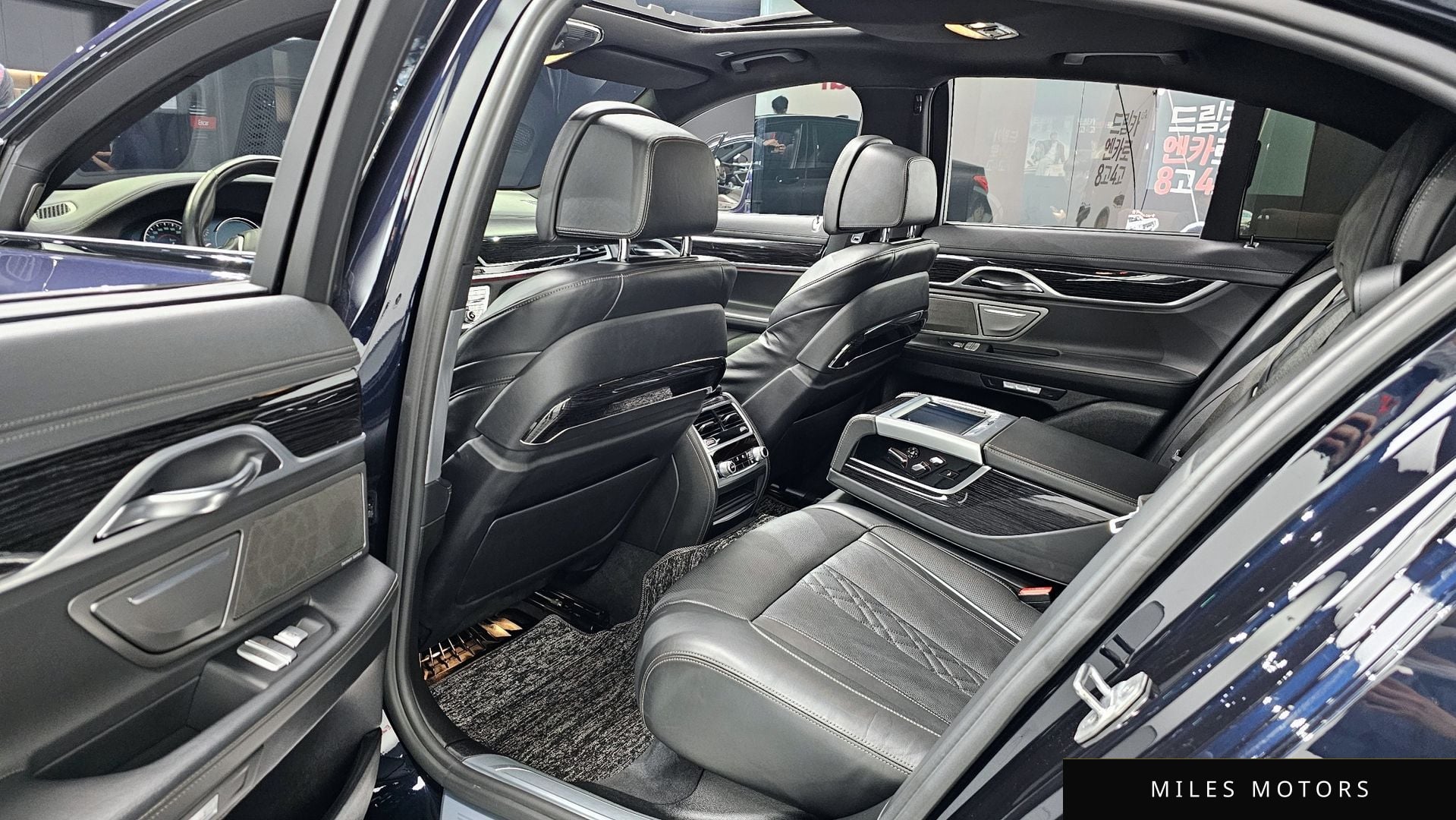 BMW 7 Series (G11) 2016 — миниатюра 12