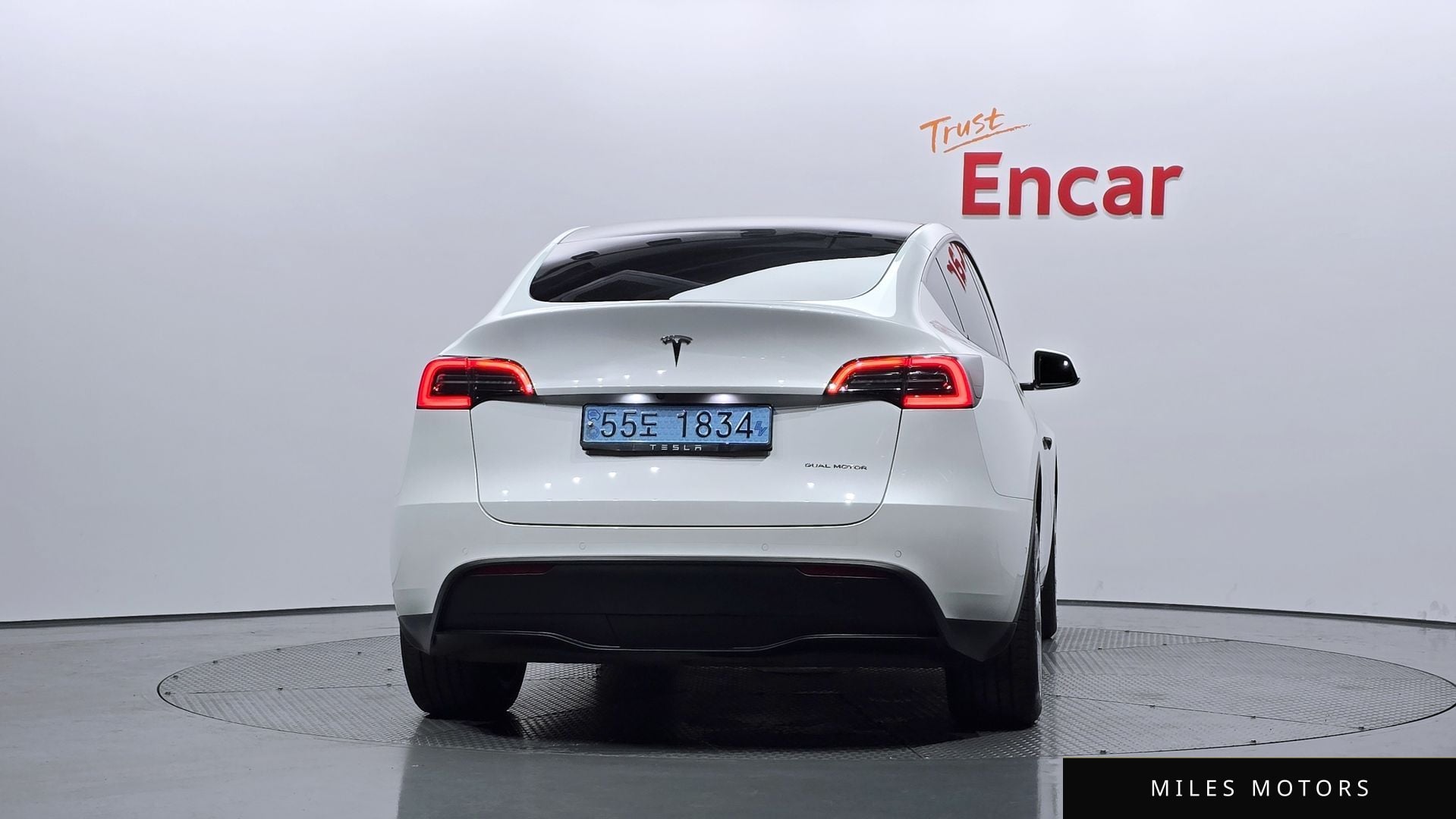Tesla Model Y 2022 — миниатюра 4