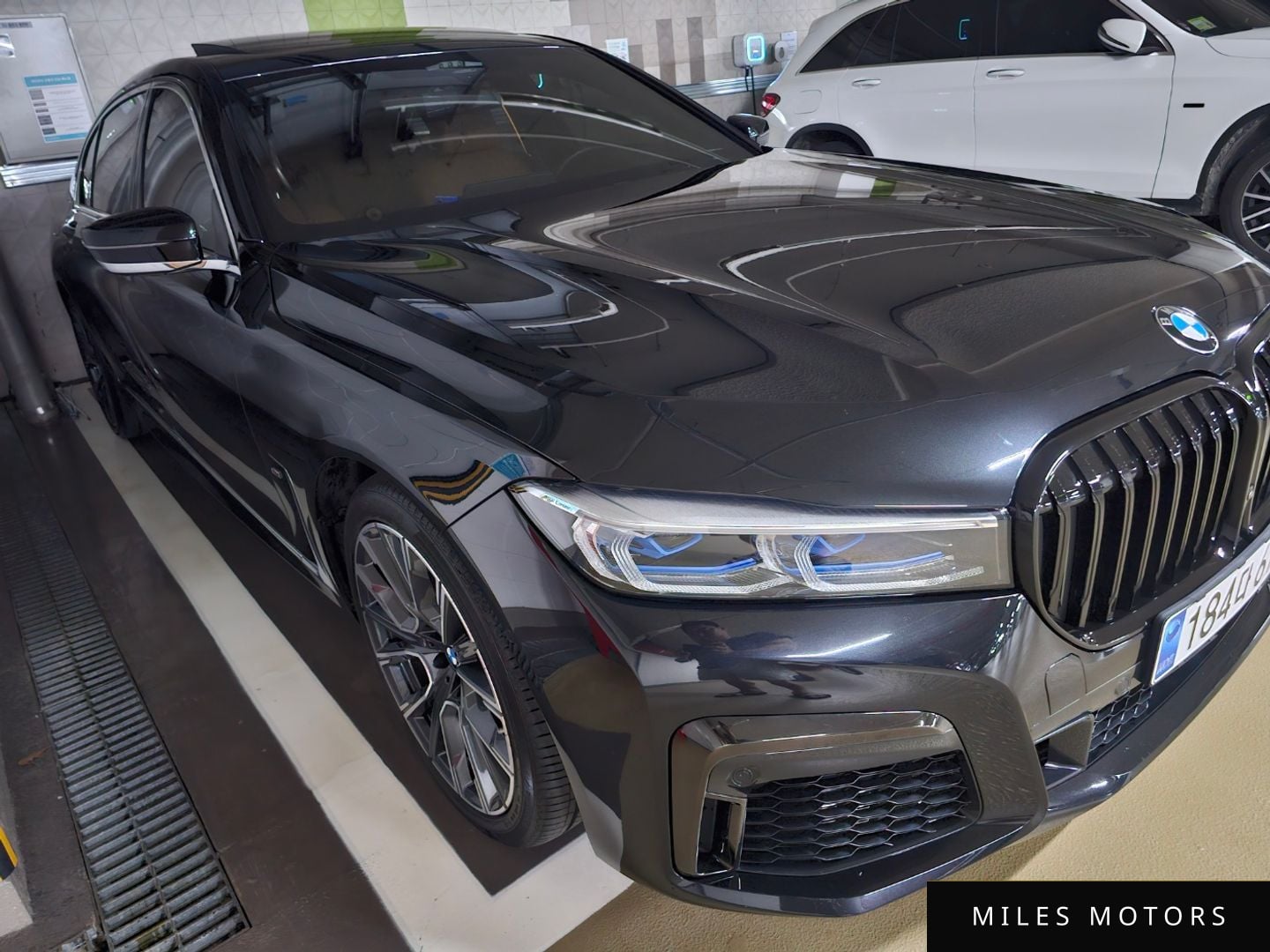BMW 7 Series (G11) 2021 — миниатюра 2