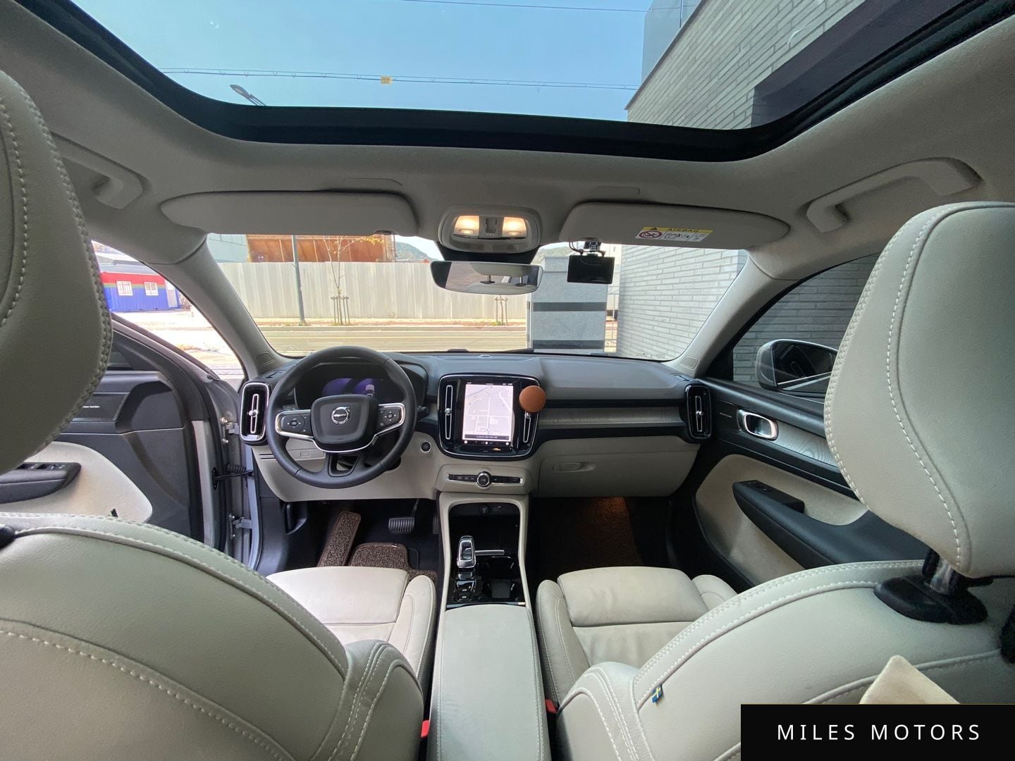 Volvo XC40 2023 — миниатюра 10