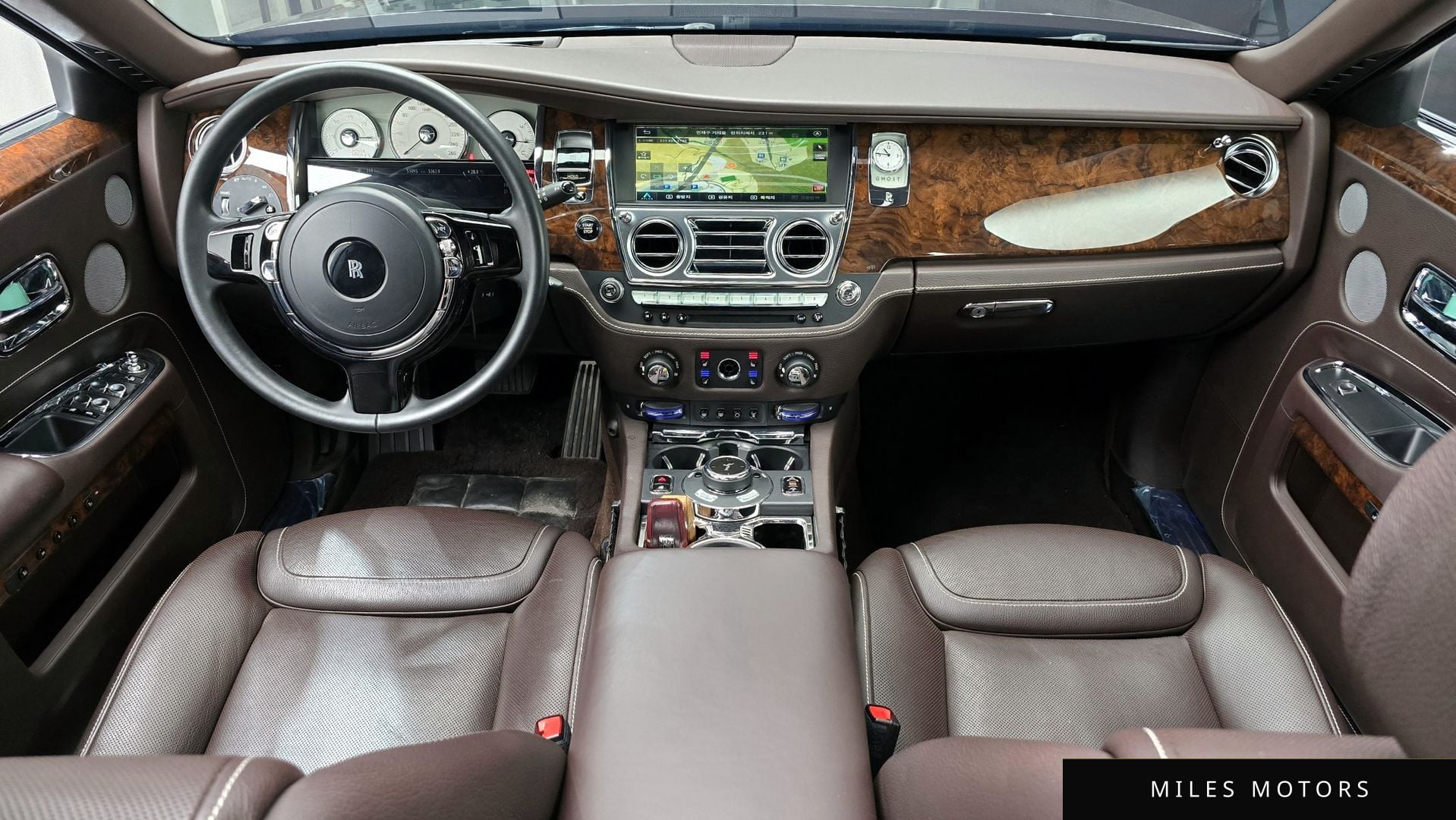Rolls-Royce 고스트 2020 — миниатюра 7