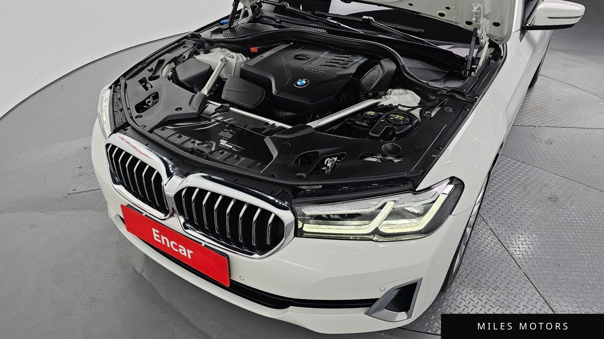BMW 5 Series (G30) 2021 — миниатюра 6