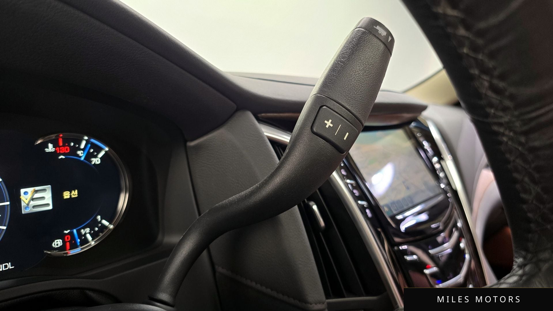 Cadillac Escalade 2020 — миниатюра 9