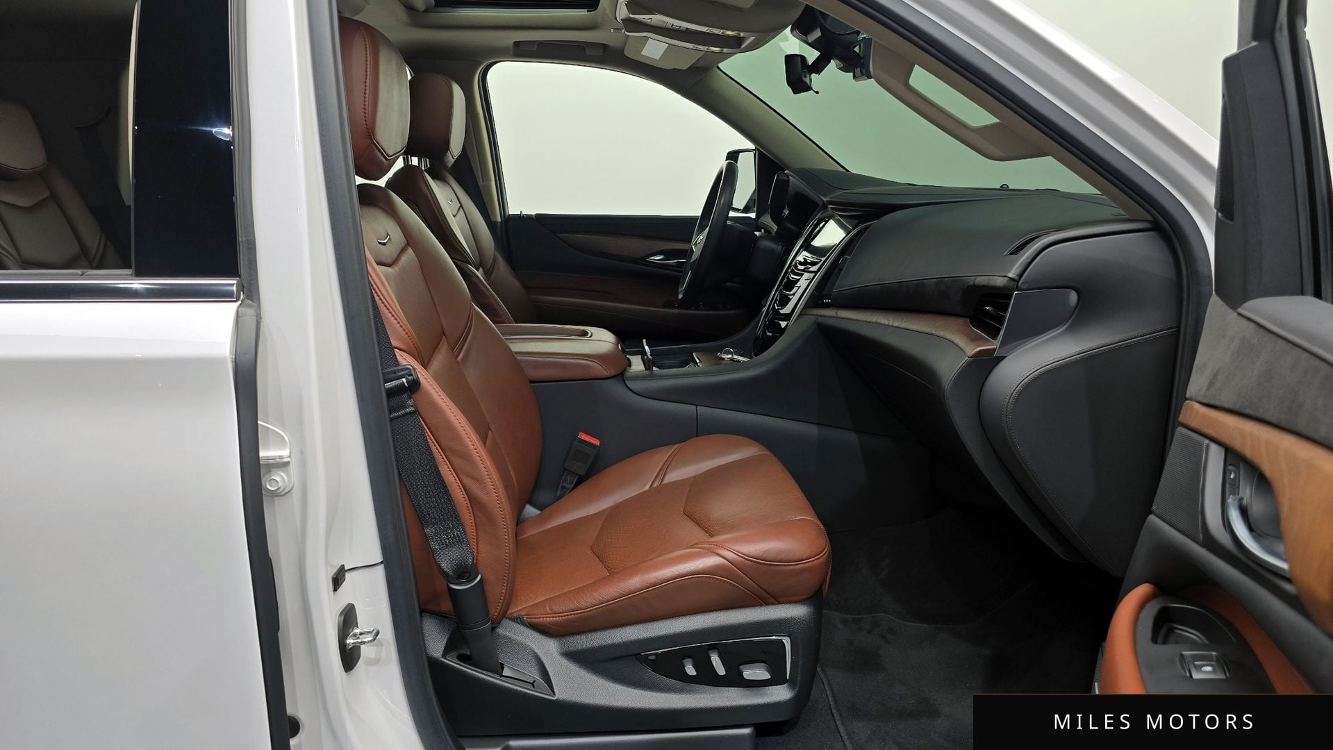 Cadillac Escalade 2020 — миниатюра 10