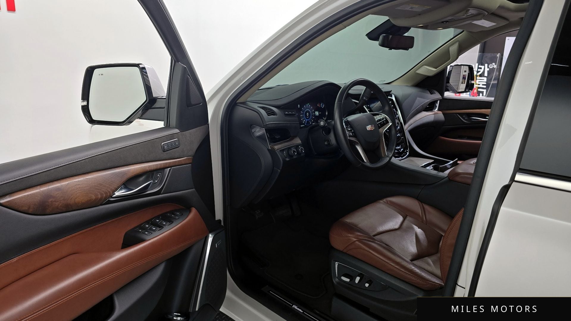Cadillac Escalade 2020 — миниатюра 11