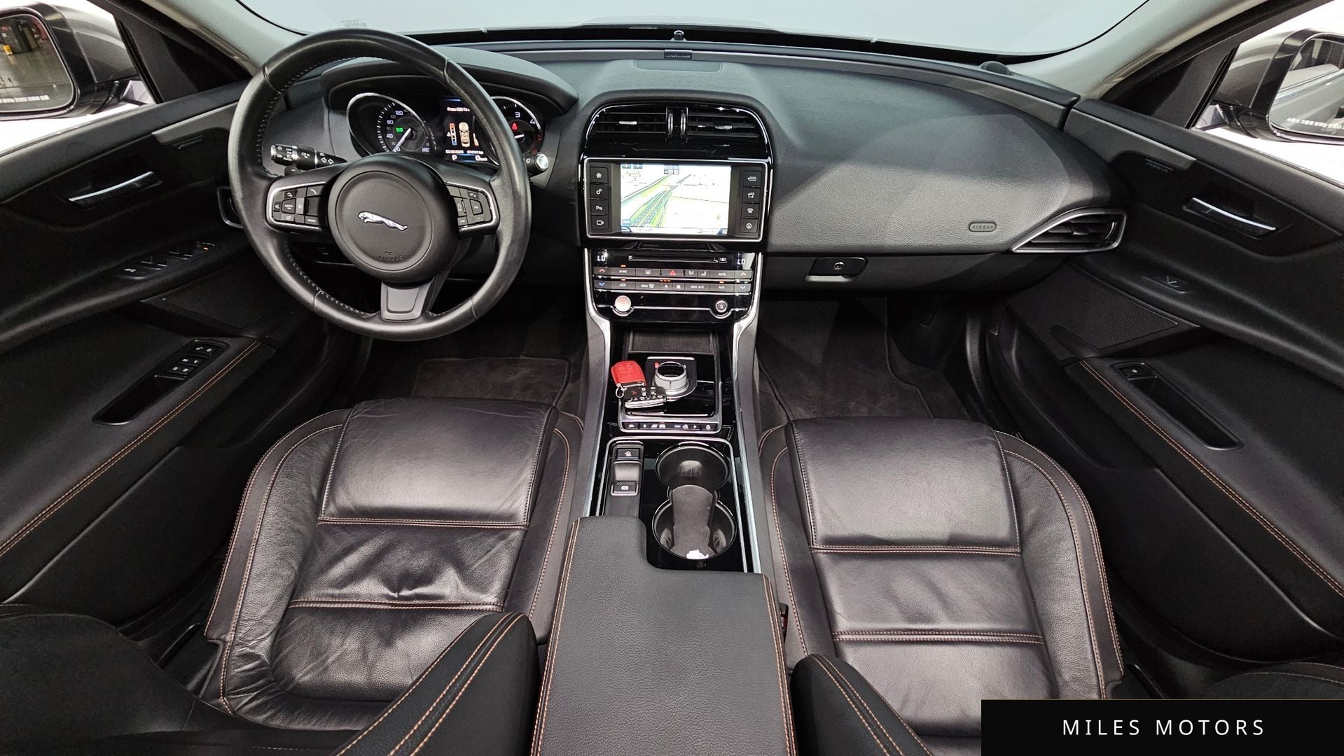 Jaguar XE 2016 — миниатюра 7