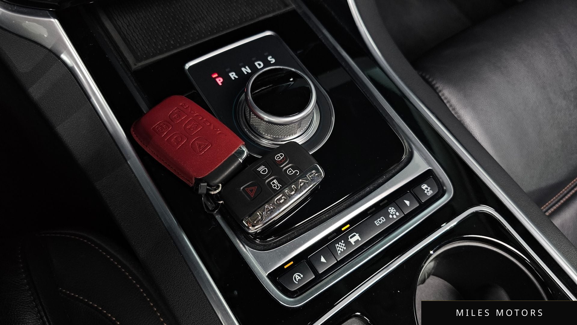 Jaguar XE 2016 — миниатюра 9