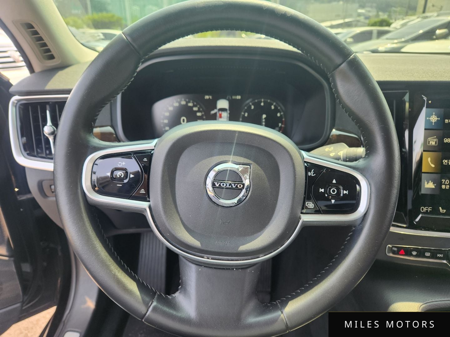 Volvo S90 2017 — миниатюра 8