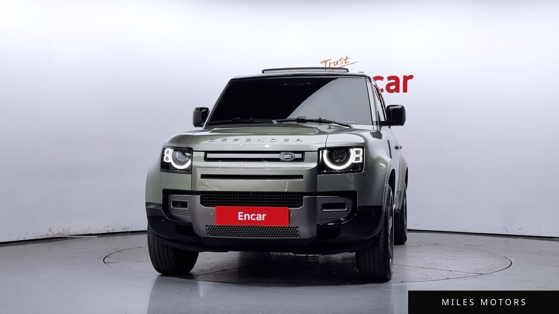 Land Rover Defender 2024 — миниатюра 3