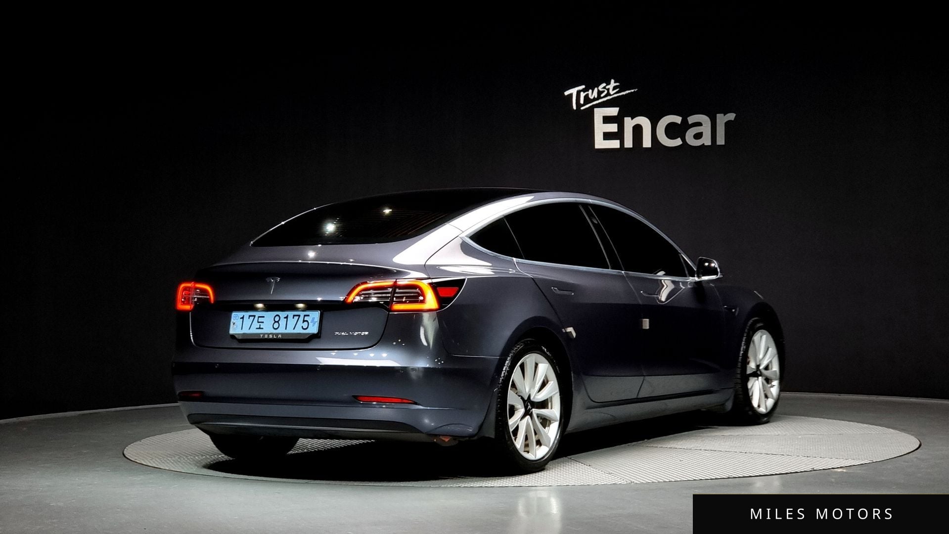Tesla Model 3 2020 — миниатюра 2