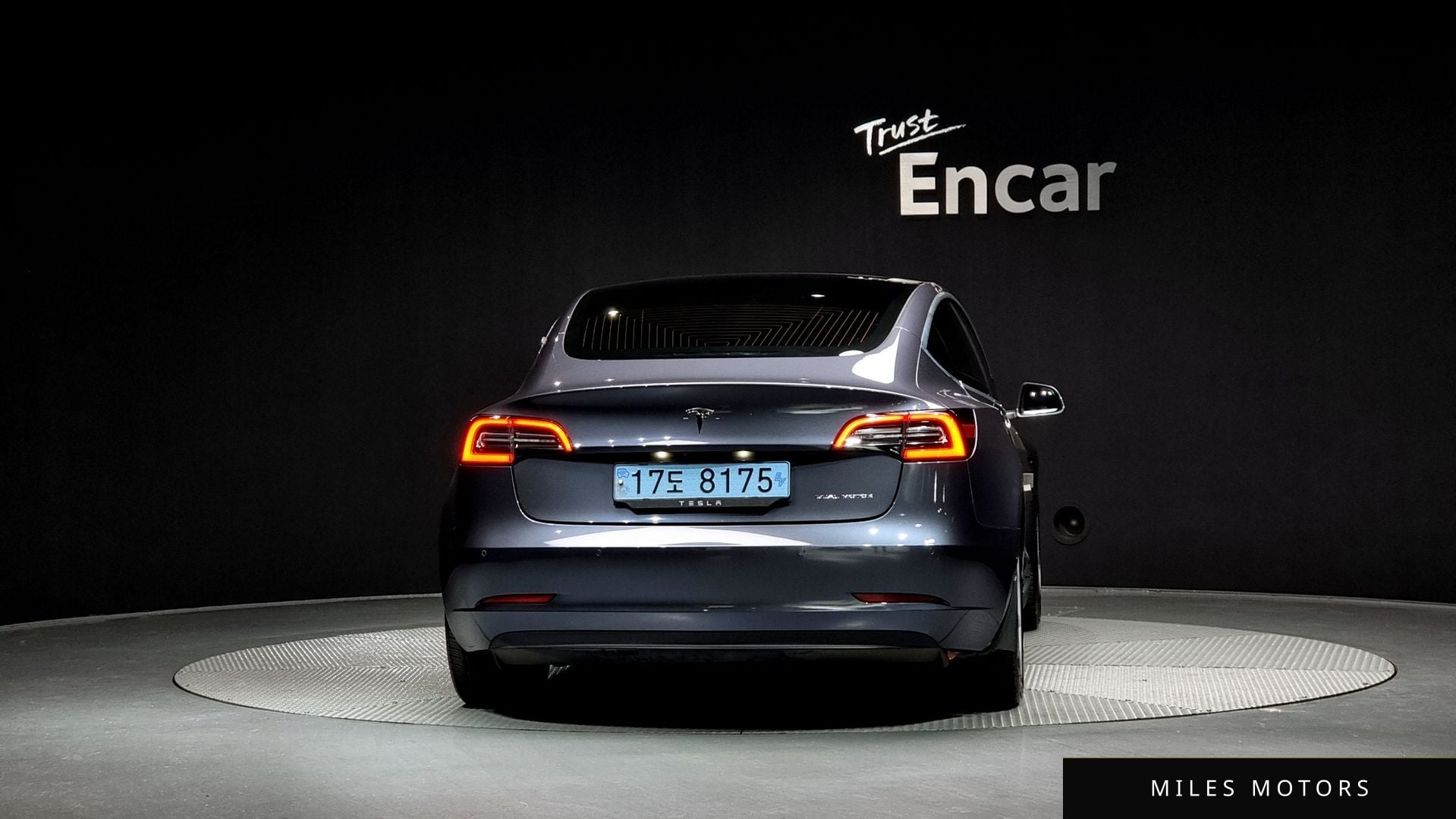 Tesla Model 3 2020 — миниатюра 4