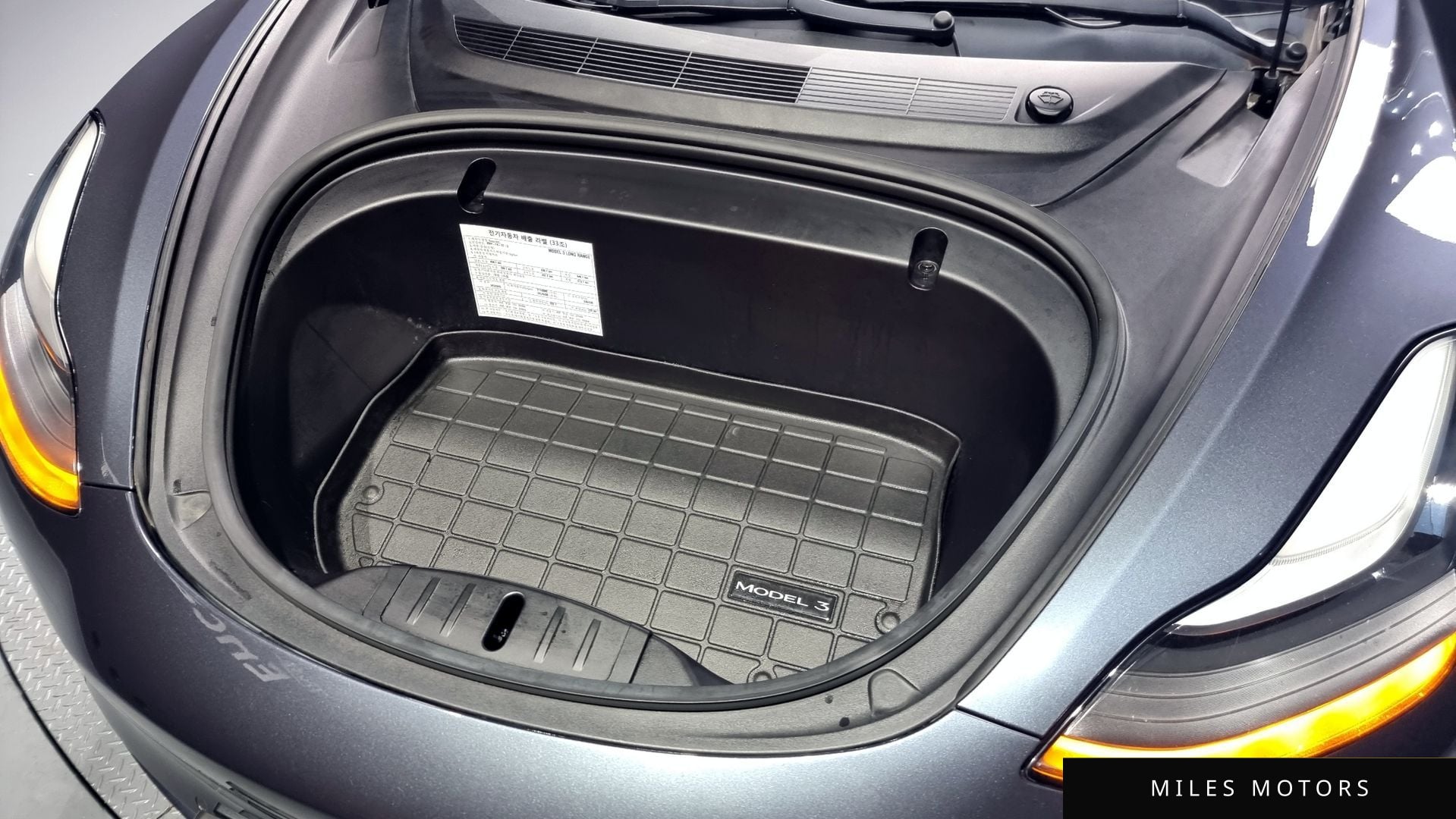 Tesla Model 3 2020 — миниатюра 6