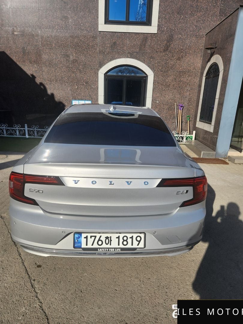 Volvo S90 2023 — миниатюра 4