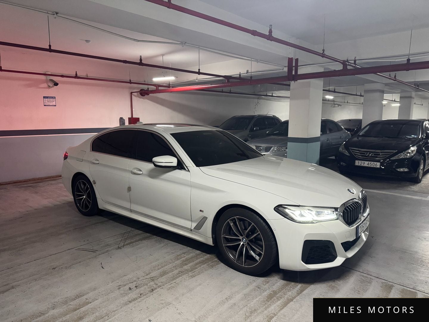 BMW 5 Series (G30) 2023 — миниатюра 3