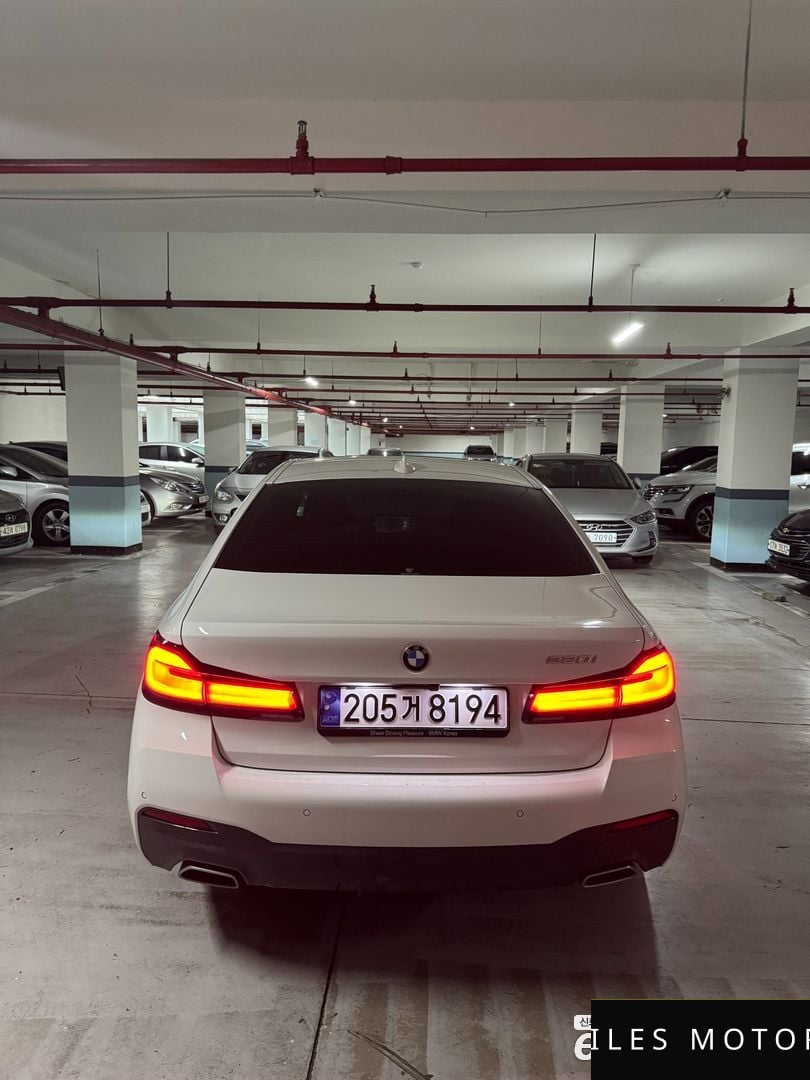 BMW 5 Series (G30) 2023 — миниатюра 8