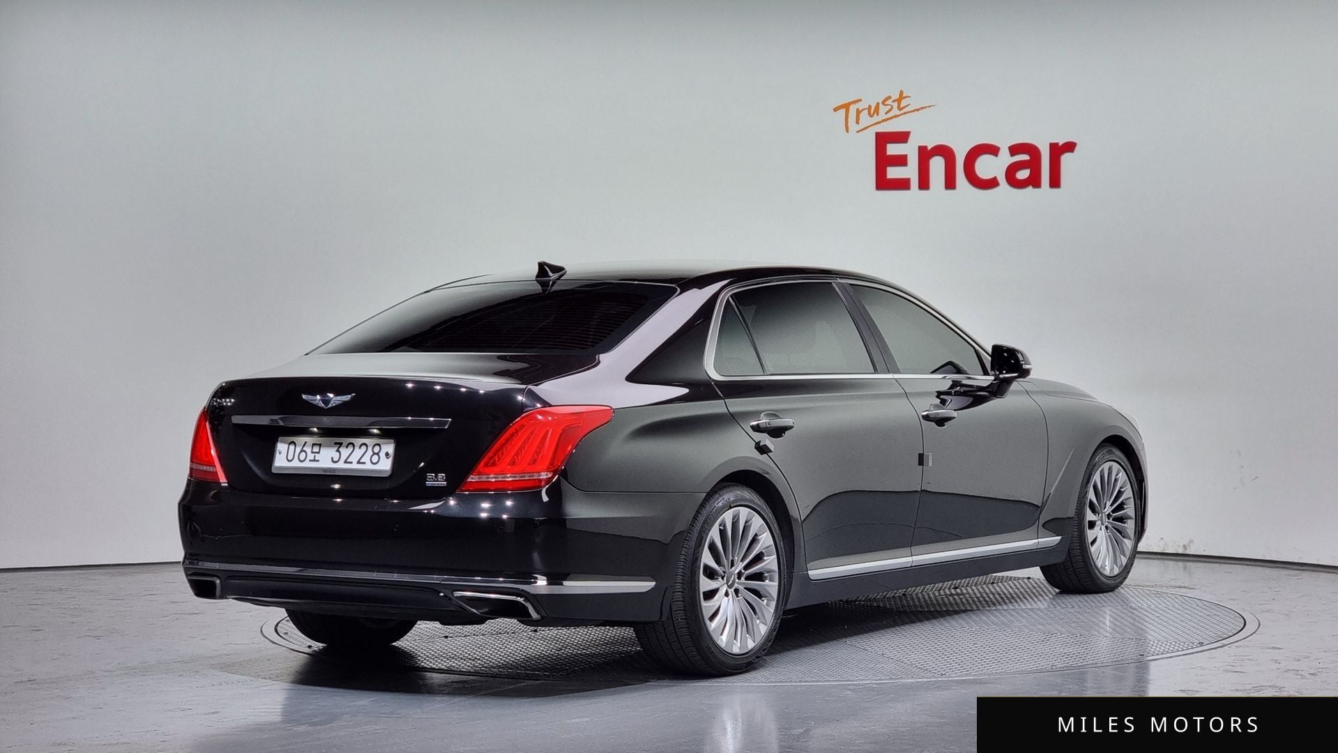 Genesis EQ900 2018 — миниатюра 2