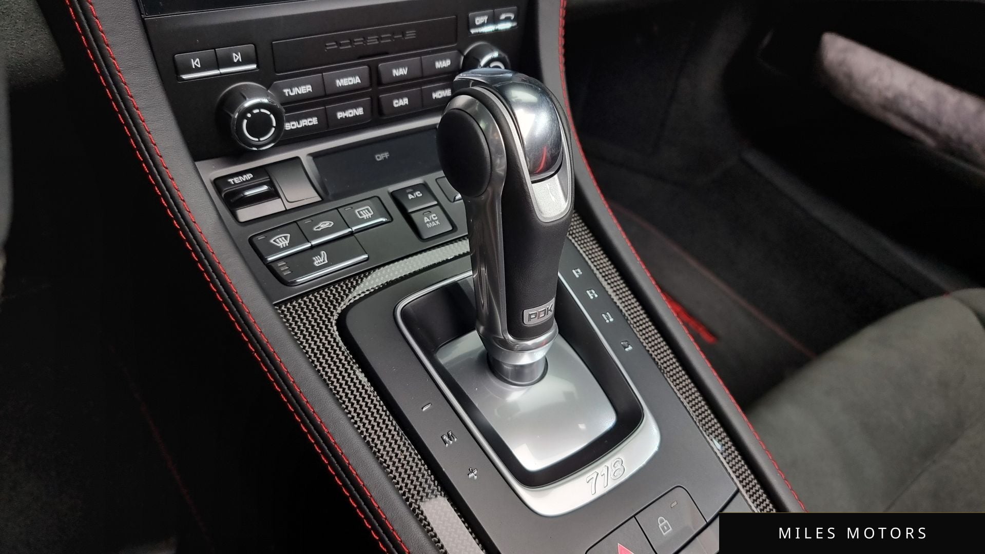 Porsche 718 박스터 2024 — миниатюра 9