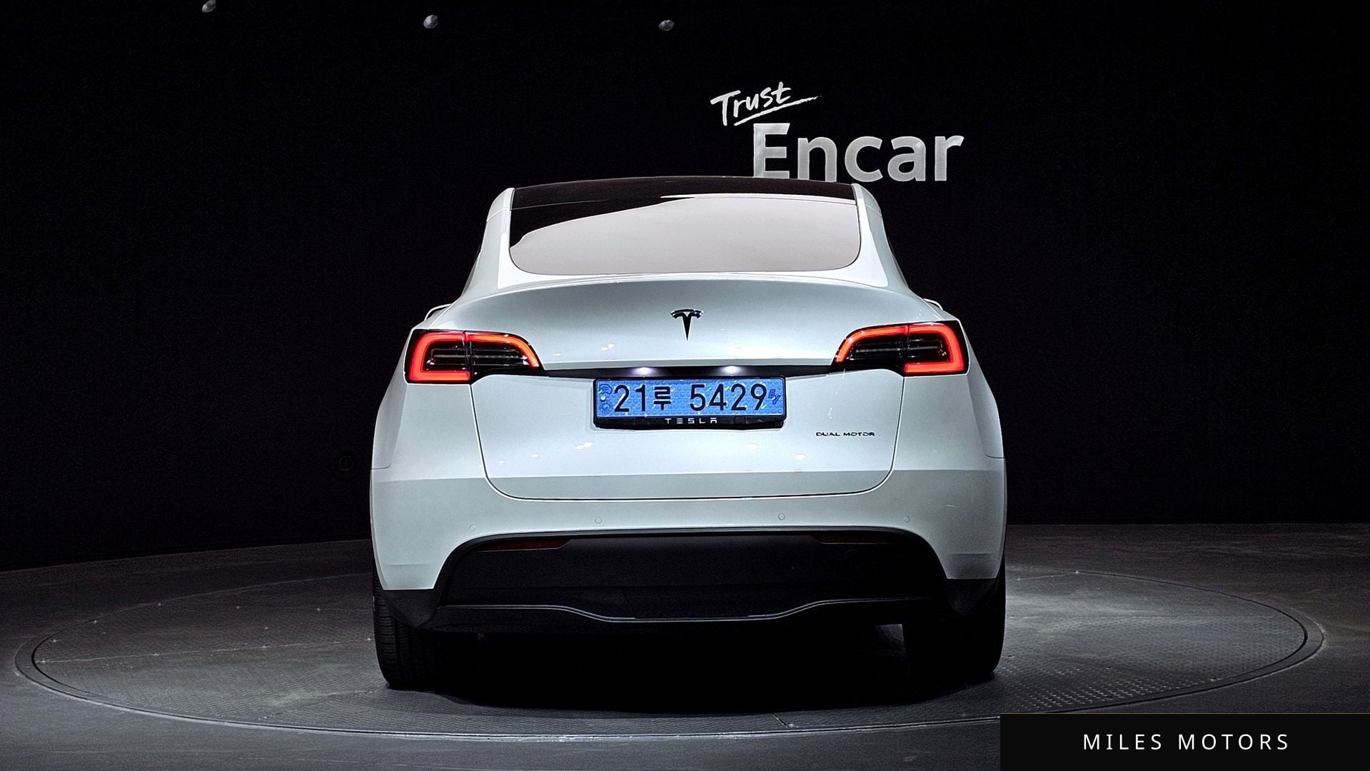 Tesla Model Y 2022 — миниатюра 4