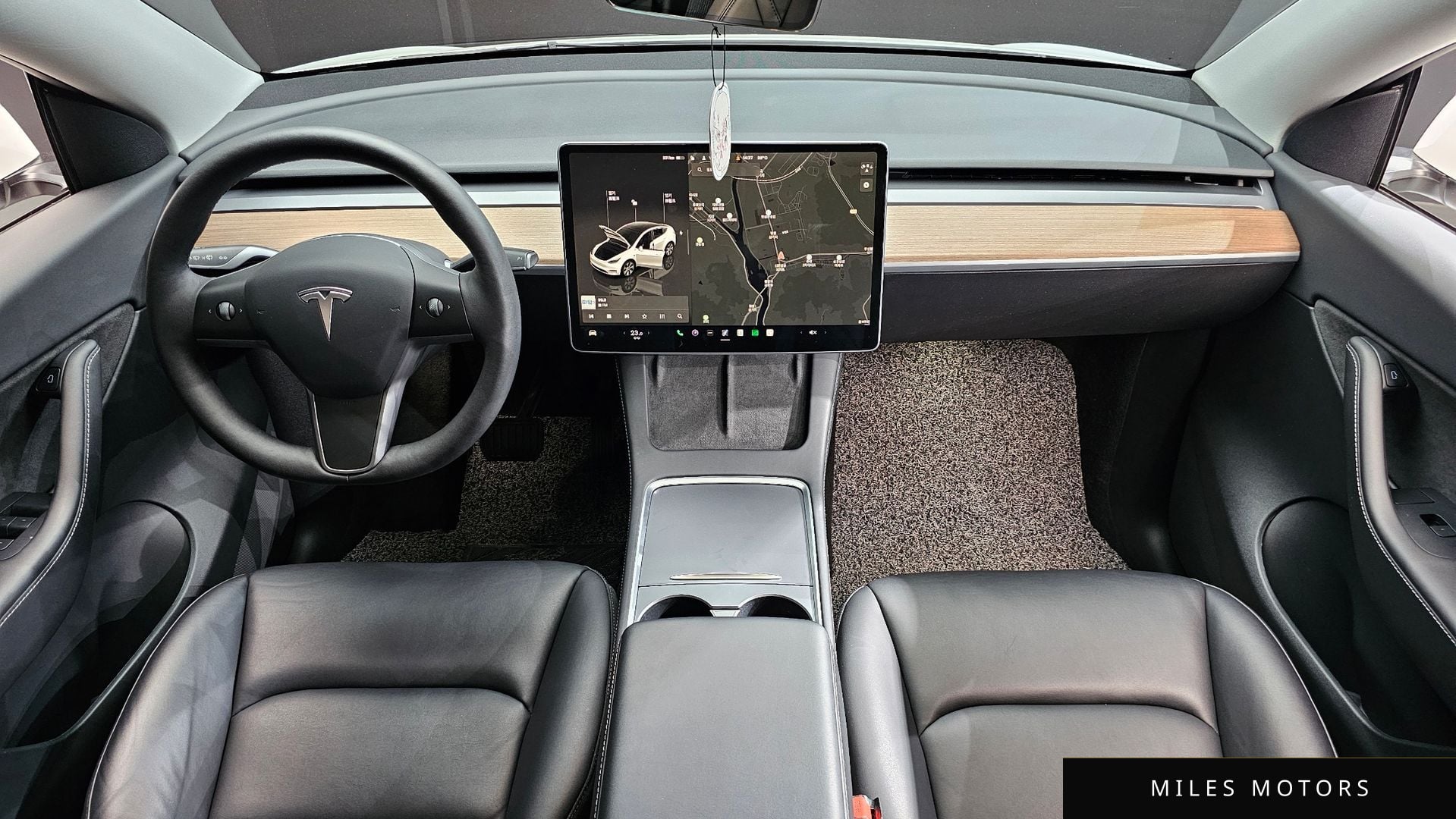 Tesla Model Y 2022 — миниатюра 7