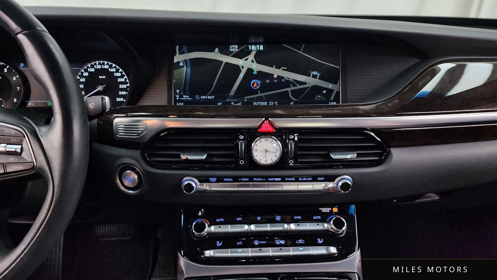 Genesis EQ900 2016 — миниатюра 14