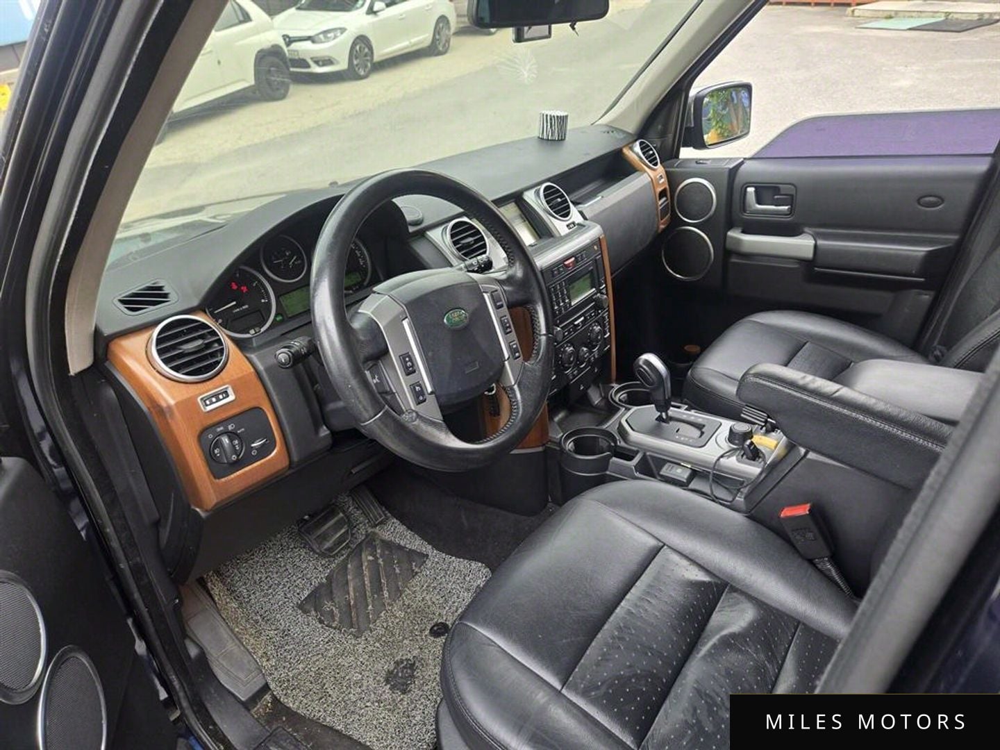 Land Rover Discovery 2009 — миниатюра 6
