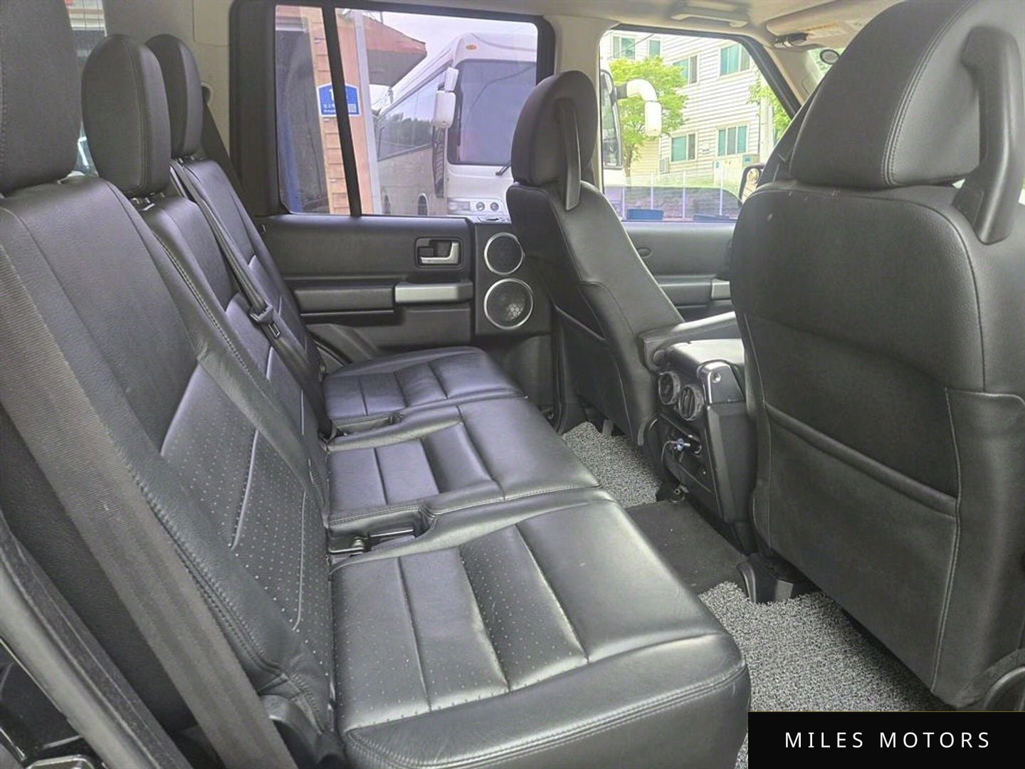 Land Rover Discovery 2009 — миниатюра 8