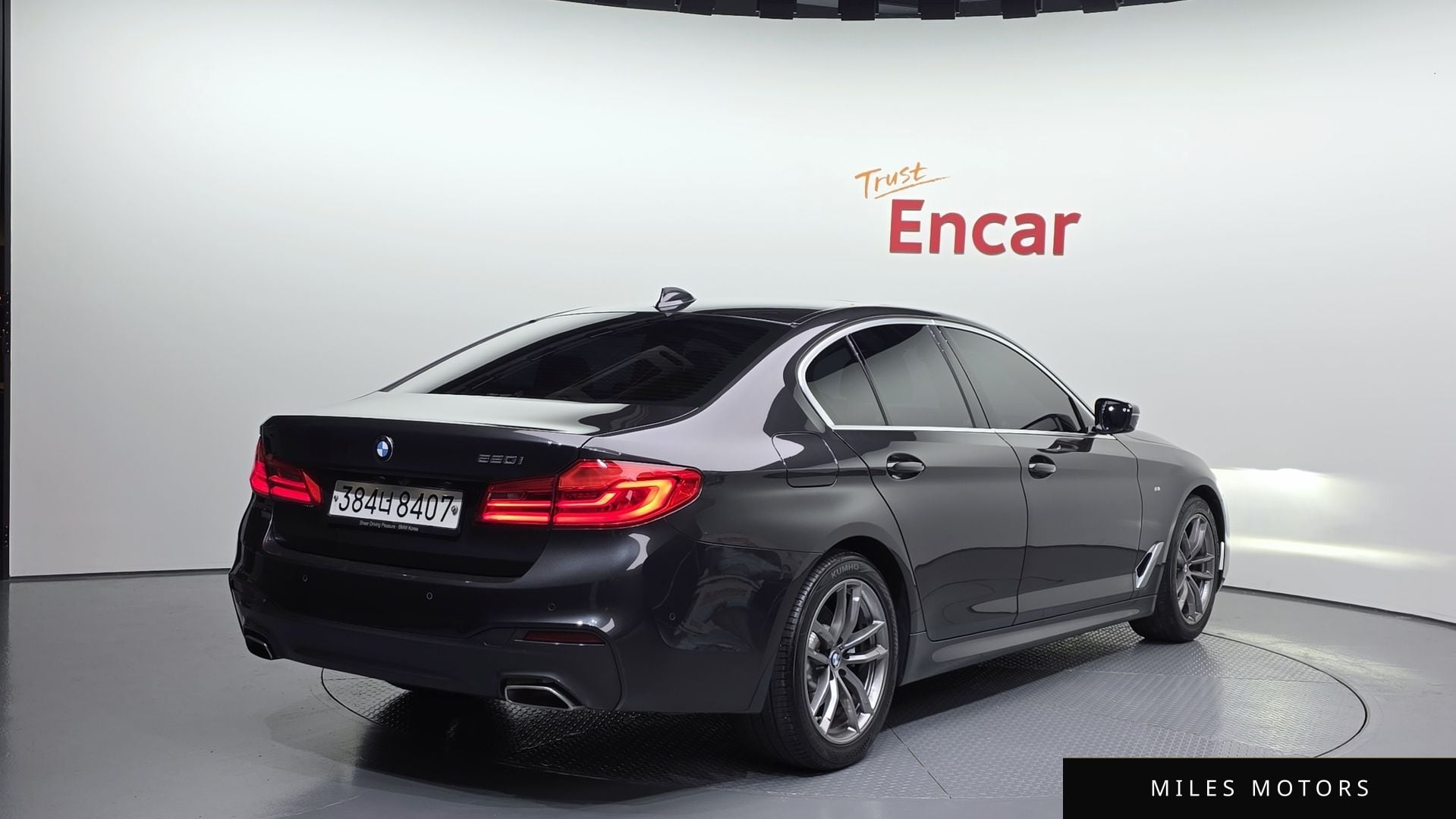 BMW 5 Series (G30) 2020 — миниатюра 2