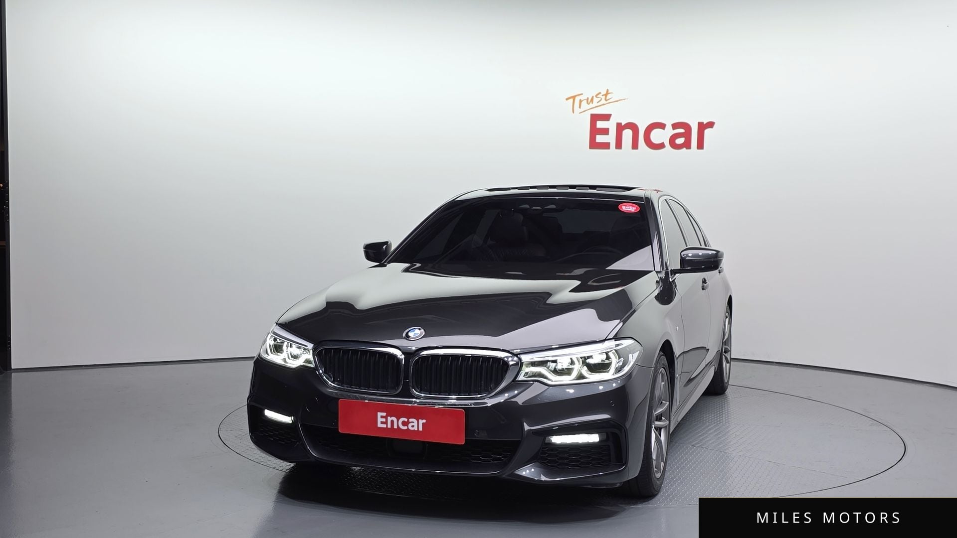 BMW 5 Series (G30) 2020 — миниатюра 3