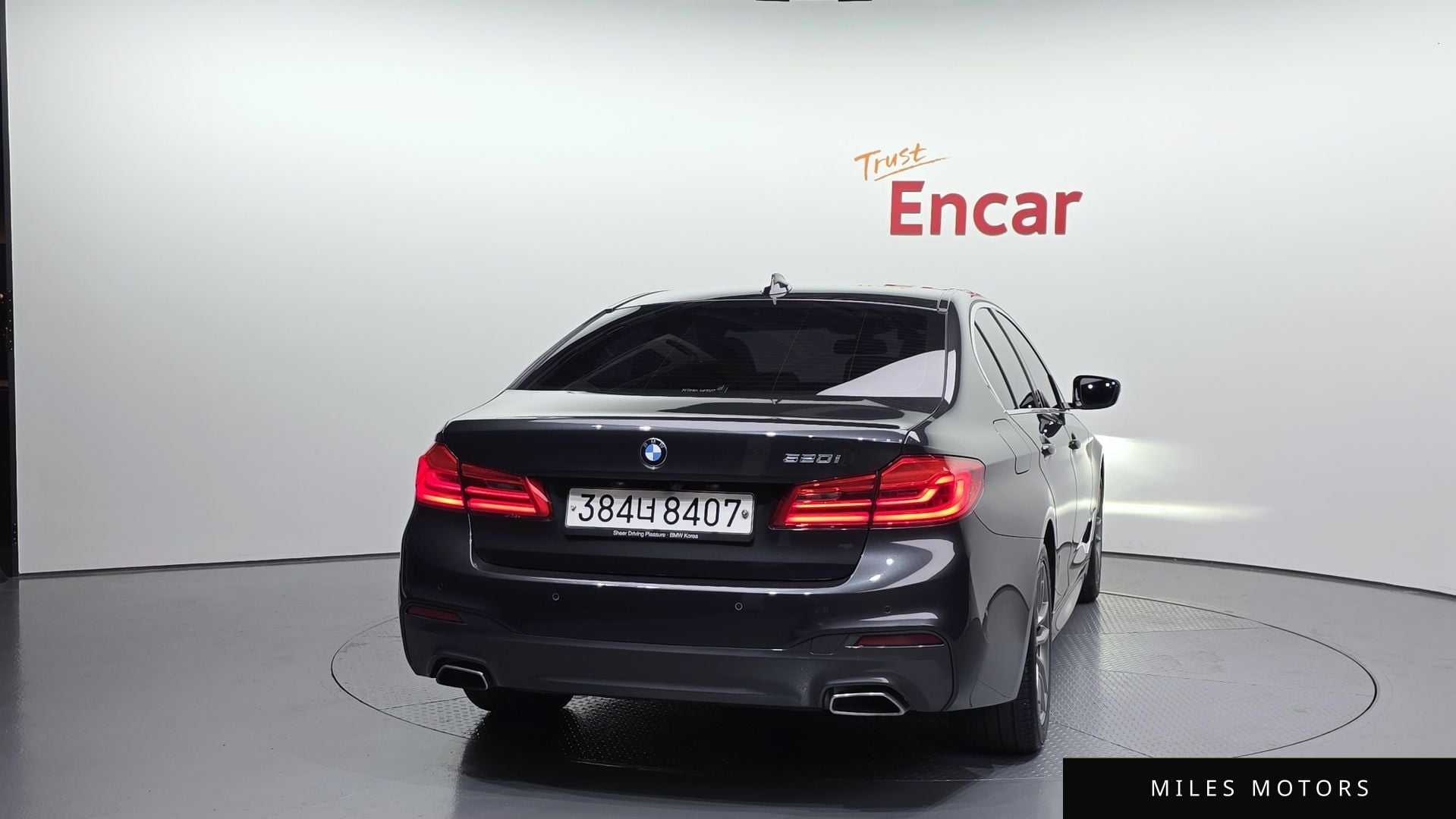 BMW 5 Series (G30) 2020 — миниатюра 4