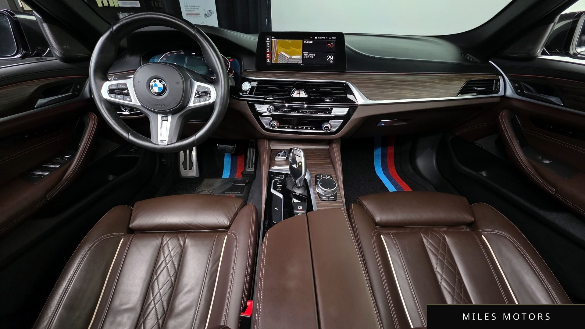 BMW 5 Series (G30) 2020 — миниатюра 7