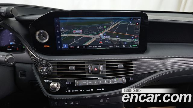 Лексус LS500h 2024 — миниатюра 14