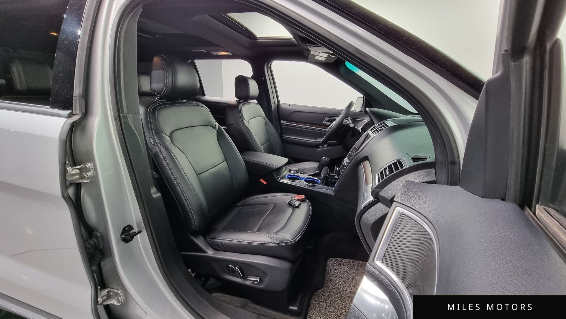 Ford Explorer 2016 — миниатюра 10
