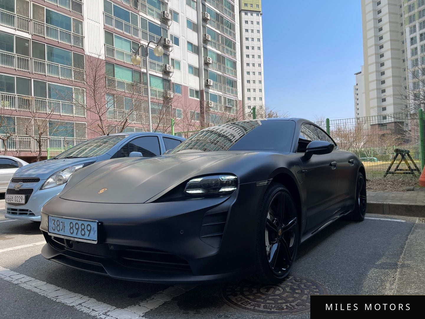 Porsche Taycan 2024 — миниатюра 4