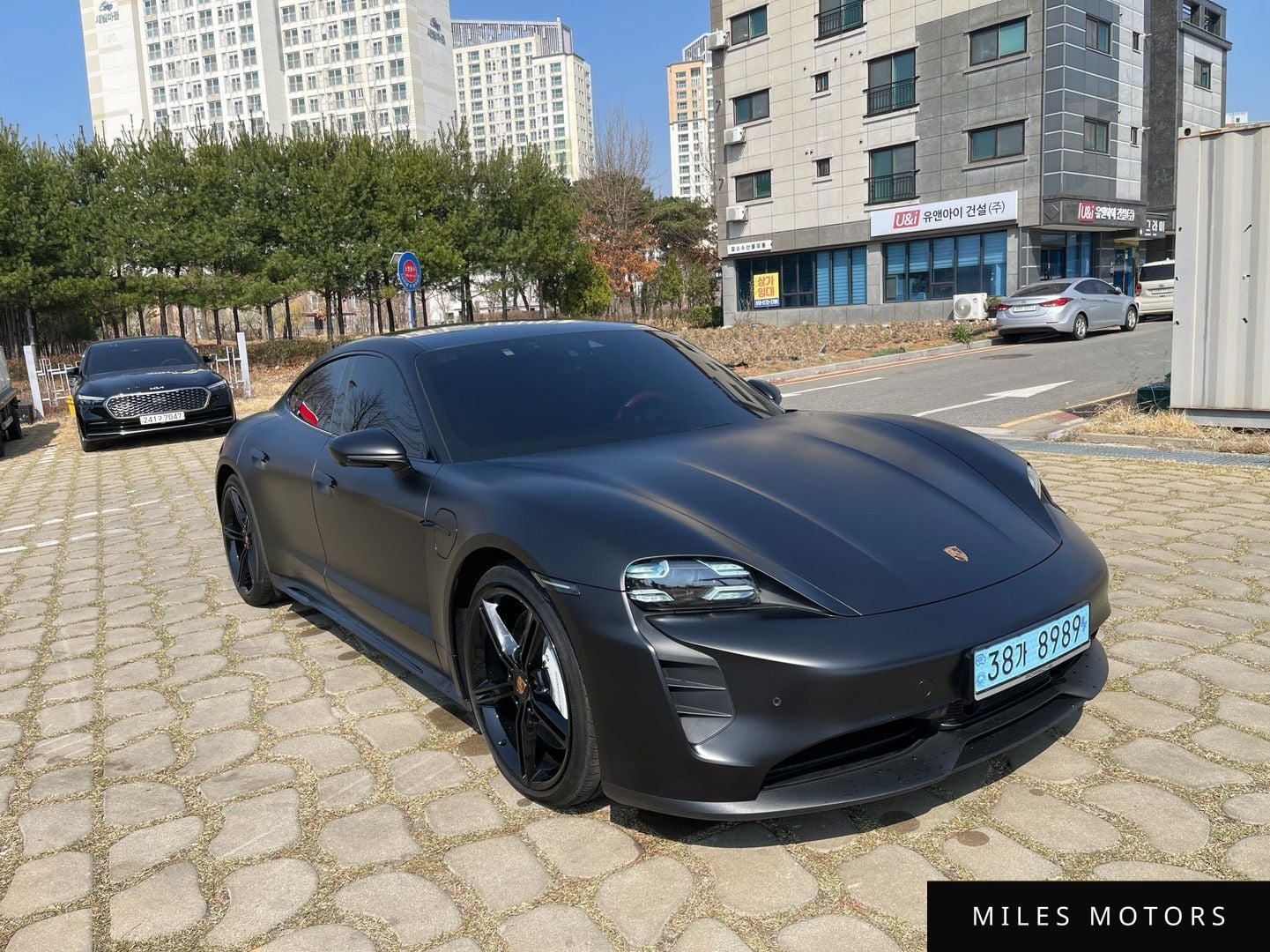 Porsche Taycan 2024 — миниатюра 5