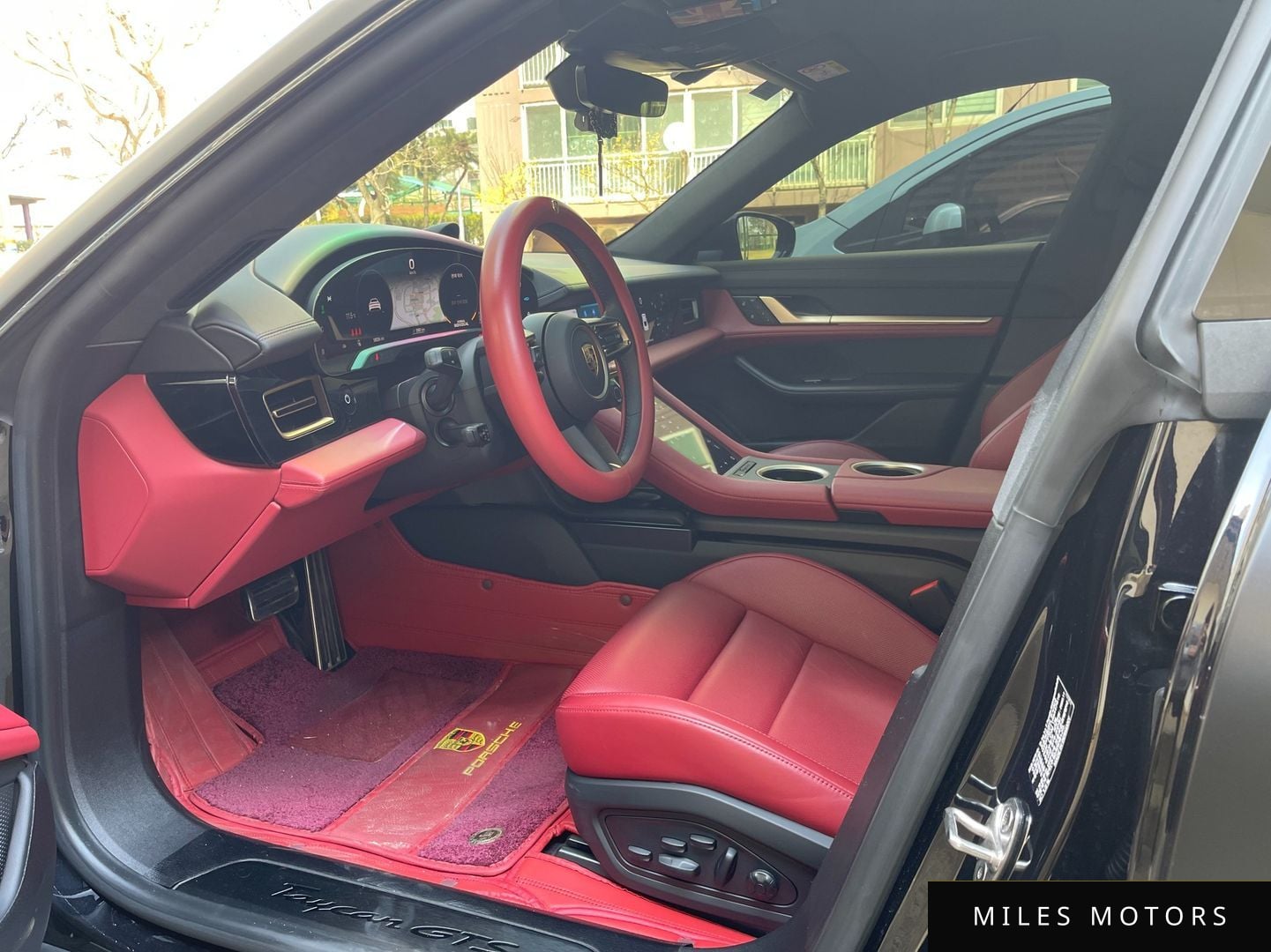 Porsche Taycan 2024 — миниатюра 13