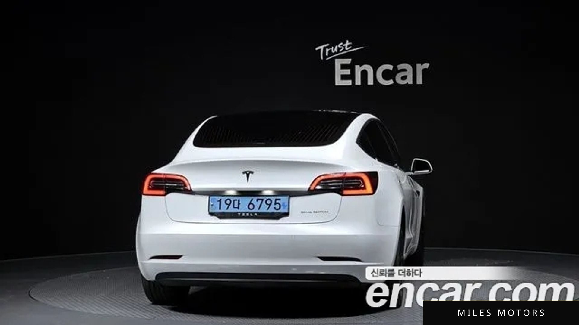 Tesla Model 3 2020 — миниатюра 4