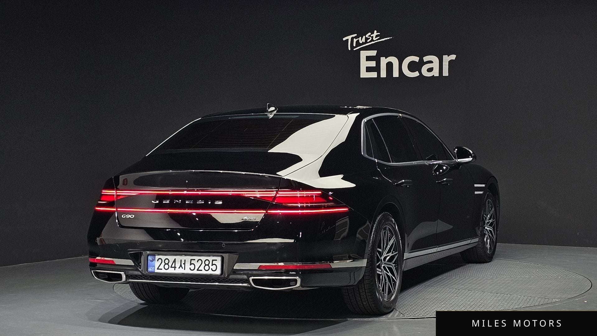 Genesis G90 (RS4) 2023 — миниатюра 2